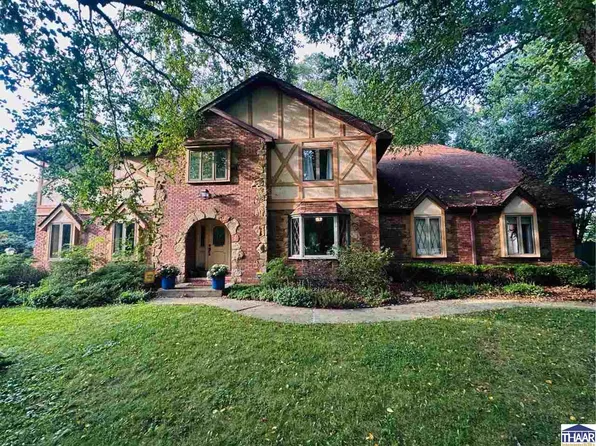1090 Cedar Ridge Ct, Terre Haute, IN 47803
