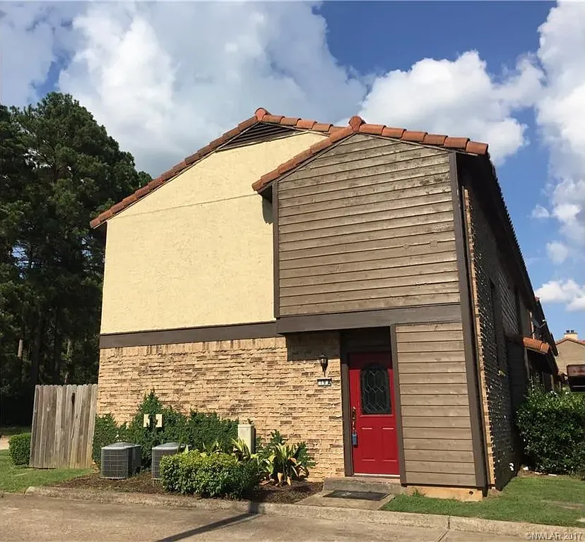 2 bed, 2.5 bath, 1150 sqft, $1,300 — Photo 1