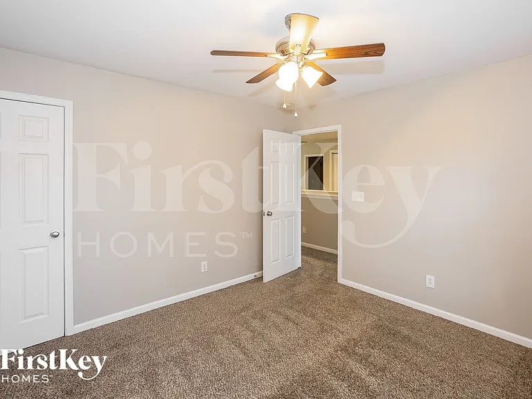 11101 Dulin Creek Blvd — Photo 16