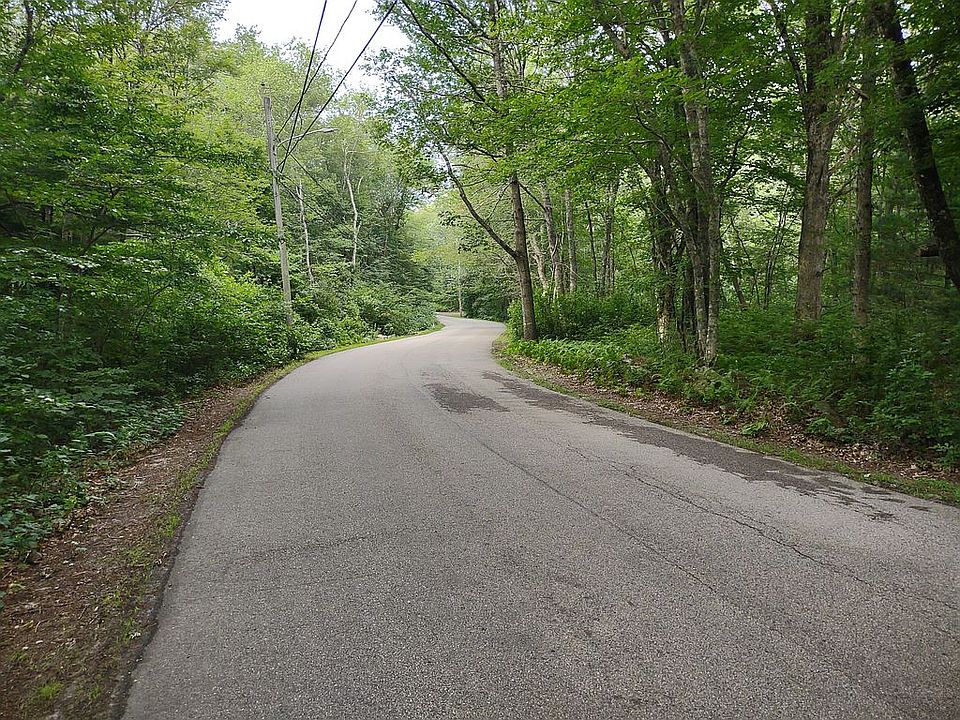 Lot Front. Right Side of Rd.