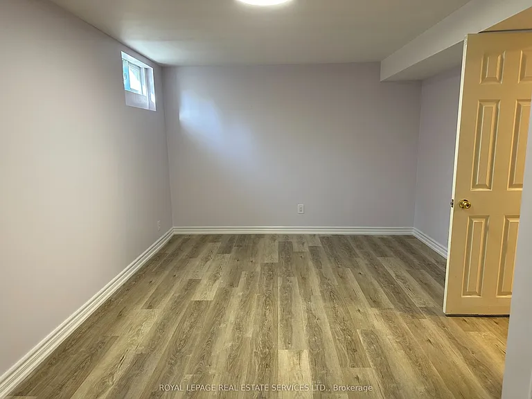 1301 Holton Heights Dr #LWR LVL — Photo 9