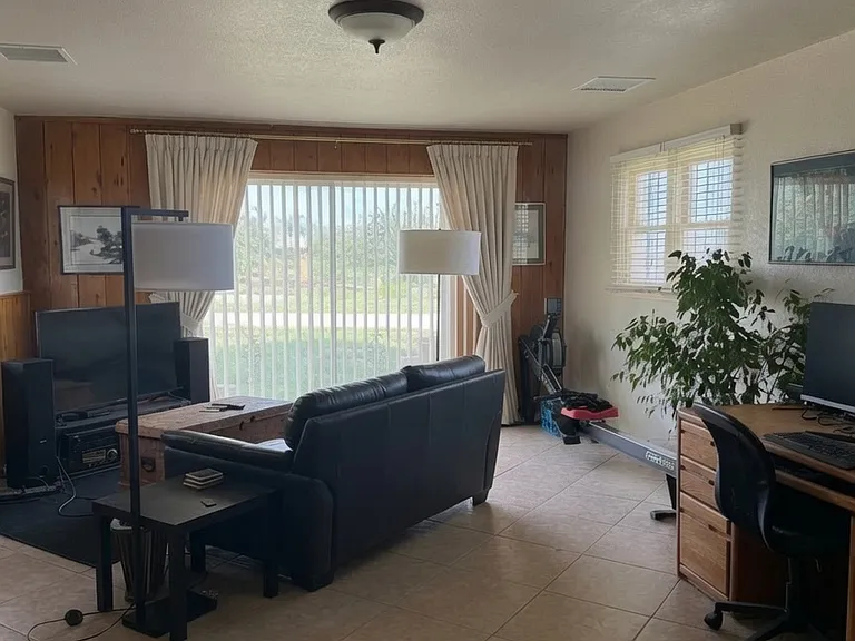 1188 S Naco Hwy — Photo 4