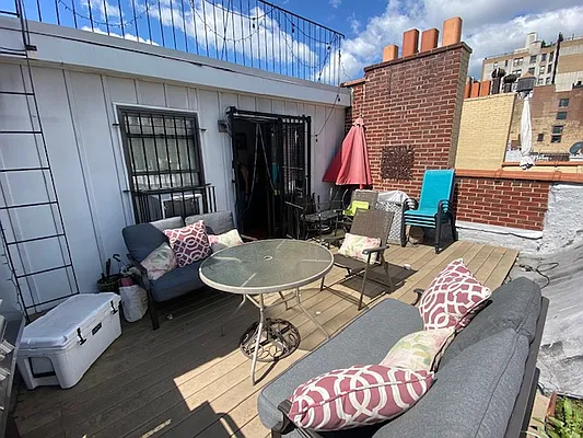 Rented by Compass | media 2