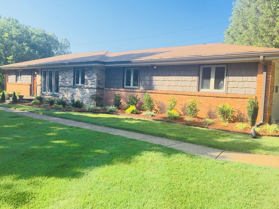 1st image of 438 Gaylewood Dr
