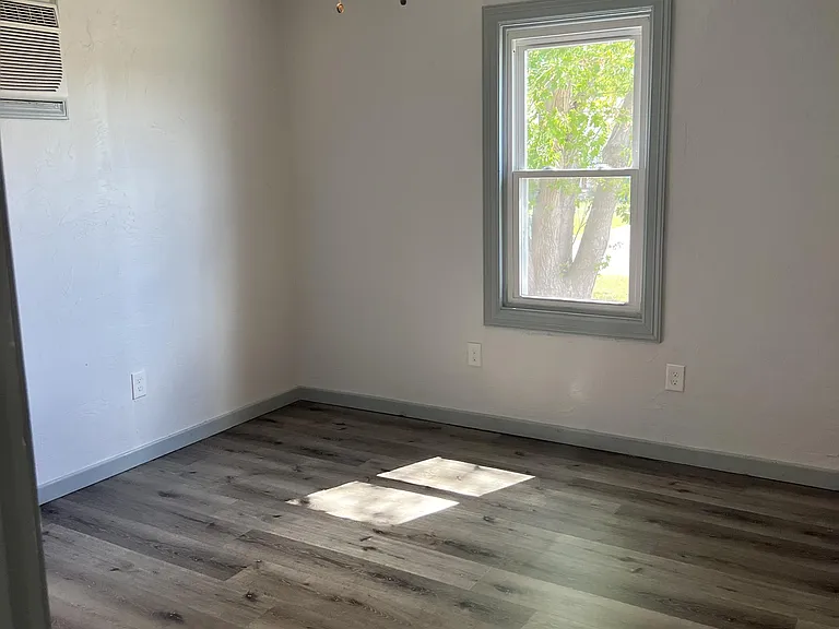315 W Lilac Ln — Photo 11