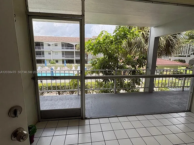 541 Blue Heron Dr #215 — Photo 18