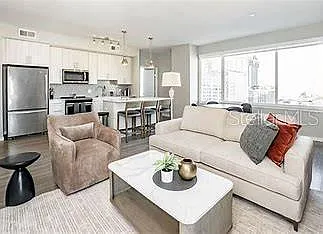 2 bed, 2.0 bath, 960 sqft, $2,950 — Photo 3