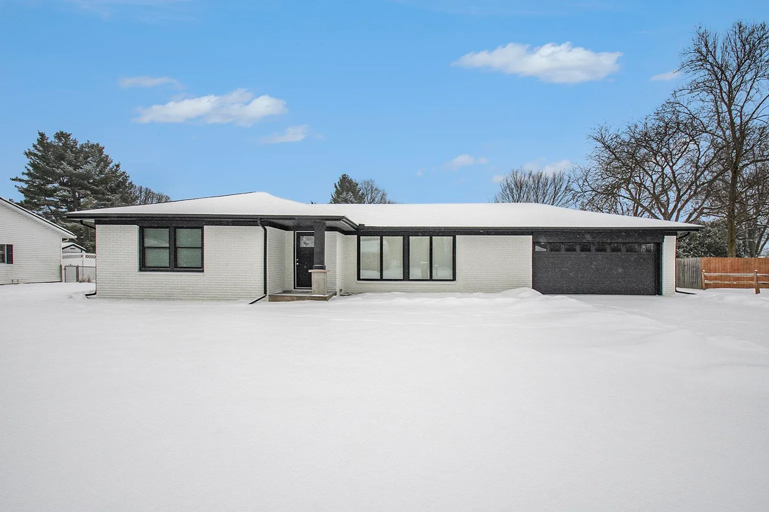 15298 Kerlin Dr photo 1