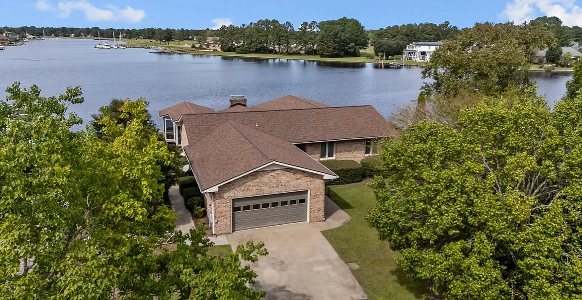 Building Photo - 6012 Cardinal Dr
