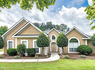 900 Shadow Ridge Cir, Stockbridge, GA 30281