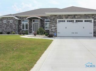 6170 White Eagle W, Sylvania, OH 43560