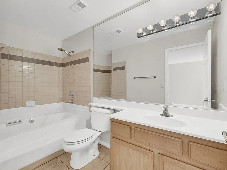#GuardianRealty 2974 Juniper Hills #102 Las Vegas Condo Rental primary bathroom_08072025