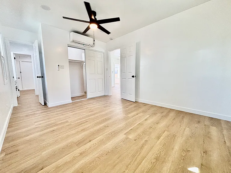 910 Acacia Ave — Photo 16