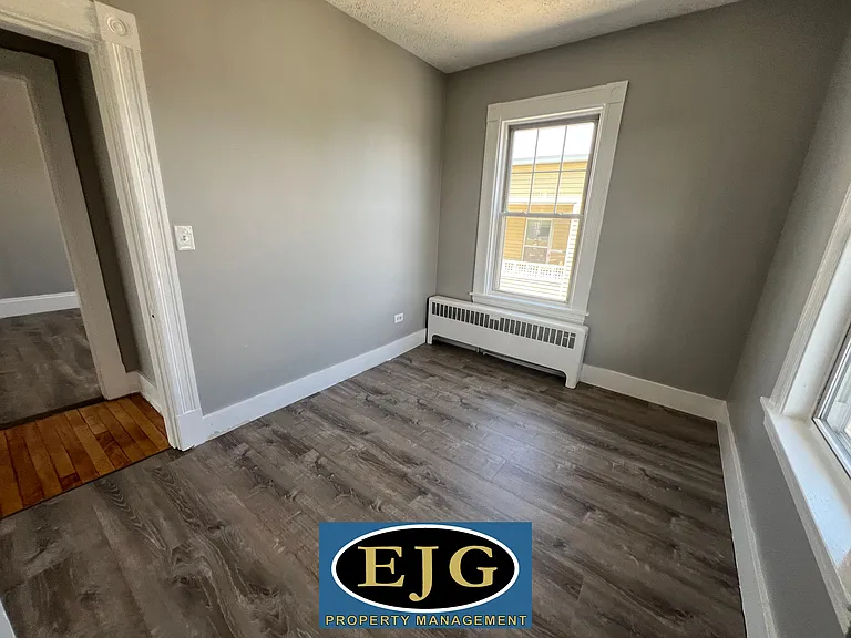 325 Amory St #3 — Photo 9