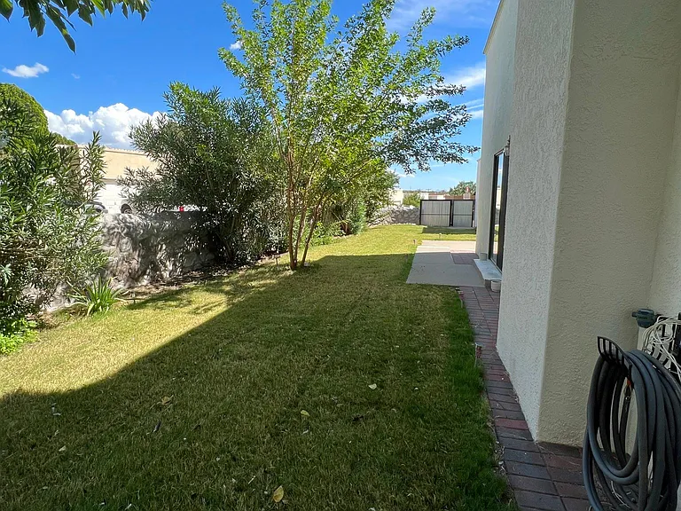 3390 Majestic Rdg — Photo 21