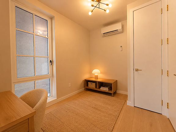 4th image of 160 20th St #1F