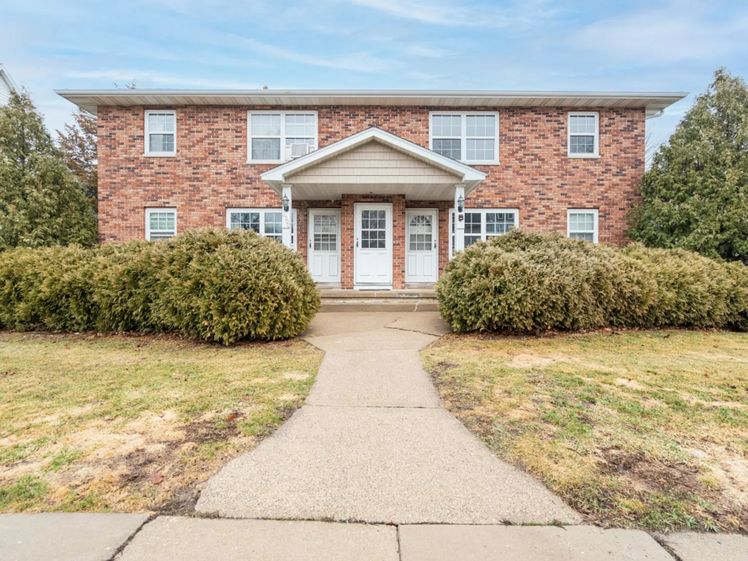 2500 Olive St - Cedar Falls — Photo 2