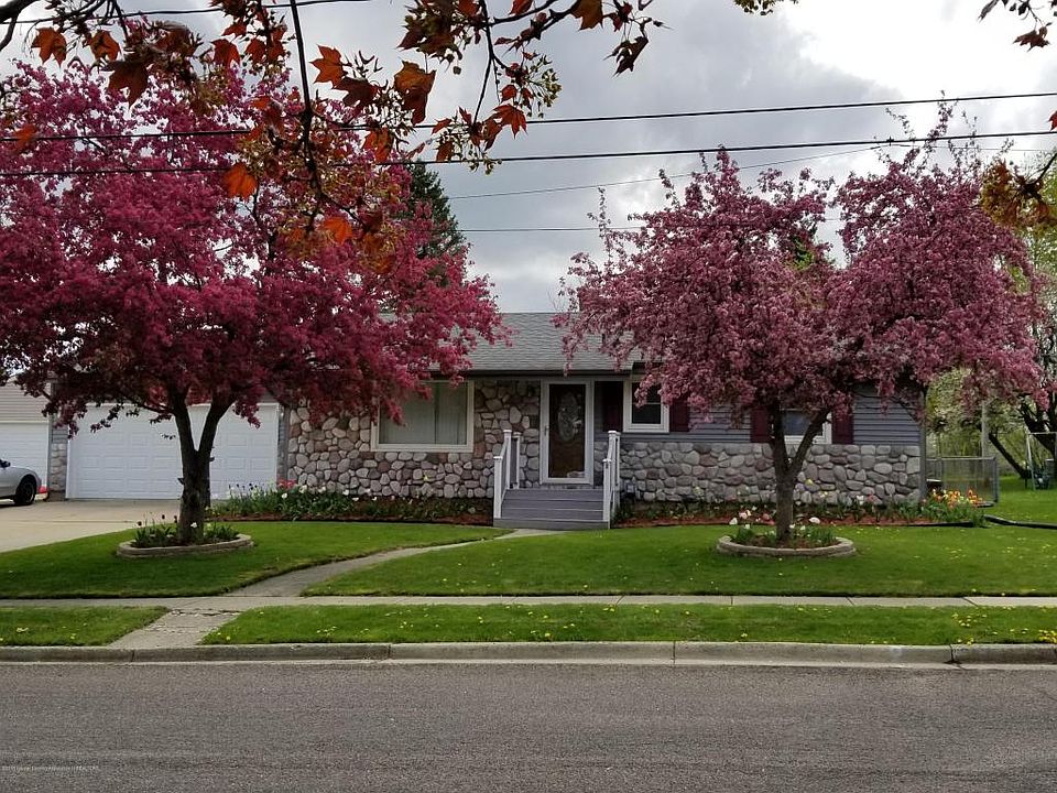 1st image of 1431 Lynn St