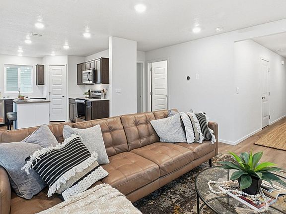 5th image of 5819 S Bernard St