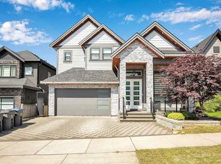 7715 154a St, Surrey, BC V3S 1C2