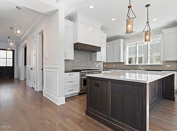 3rd image of 1817 Elmwood Ave