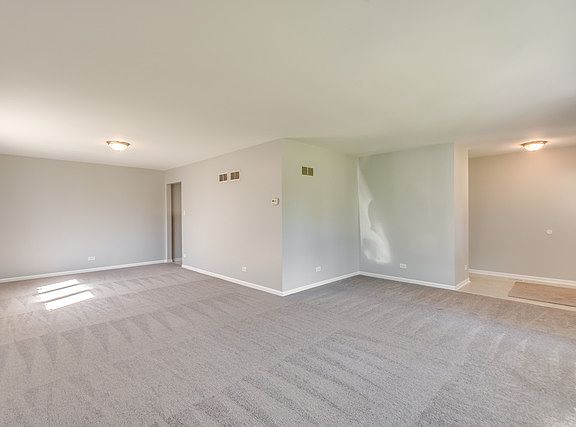 3rd image of 3114 Rosiclaire Ct