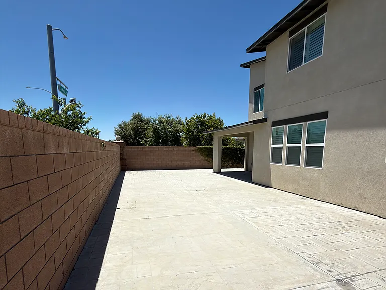 2622 E Scarlett Ln — Photo 8