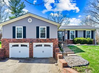 1206 Burnt Hill Rd, Goshen, KY 40026