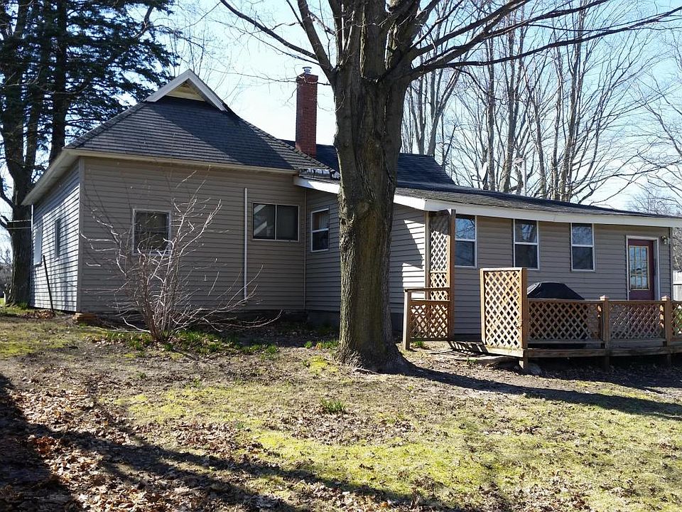 2nd image of 207 S Crowley St