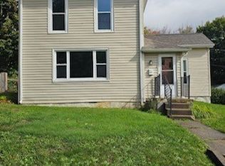 51 Chestnut St, Leetonia, OH 44431