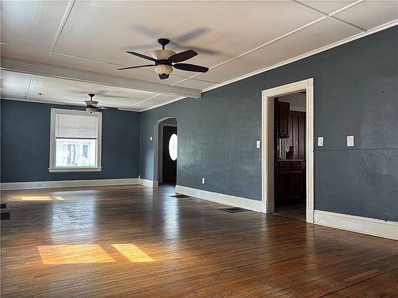 5th image of 19 Cady St