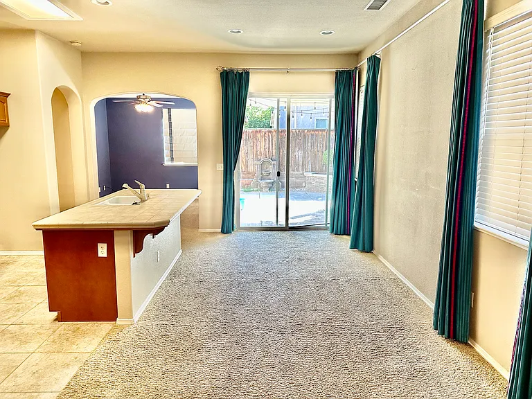 4048 W Apple Tree Ln — Photo 9