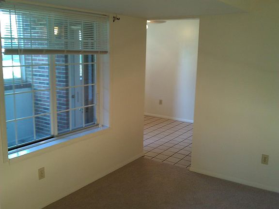 5th image of 630 Spille Ct APT 14