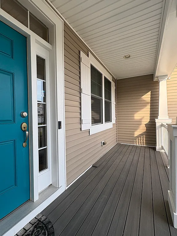 4 bed, 4.0 bath, 4671 sqft, $4,250 — Photo 3