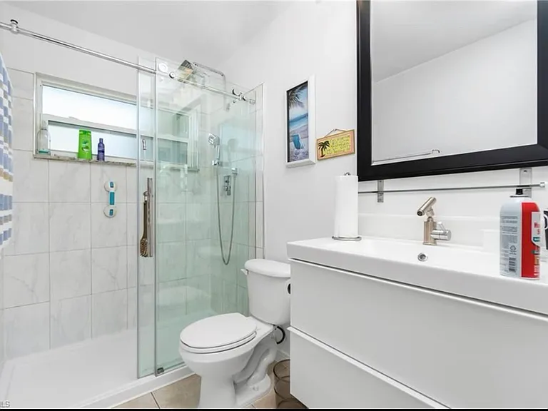 5208 Chaves Cir — Photo 11