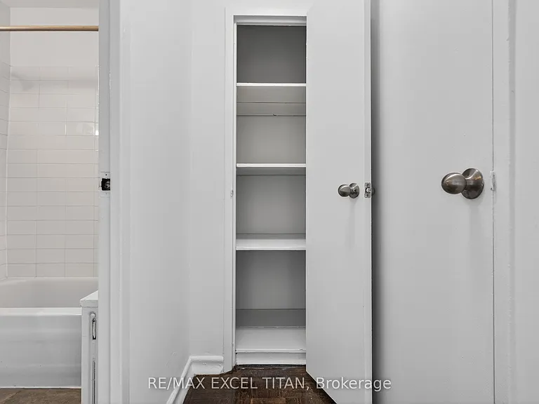 2515 Eglinton Ave W #302 — Photo 18