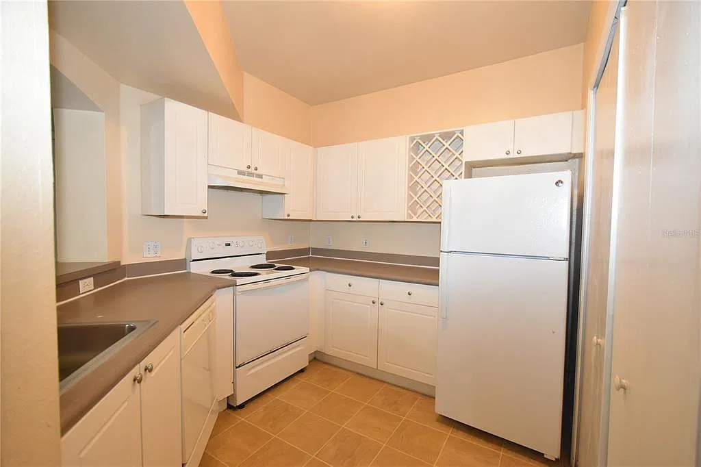 1 bed, 1.0 bath, 715 sqft, $1,350 — Photo 3