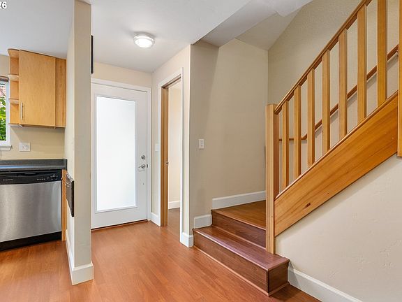4th image of 1706 Avalon Dr #27
