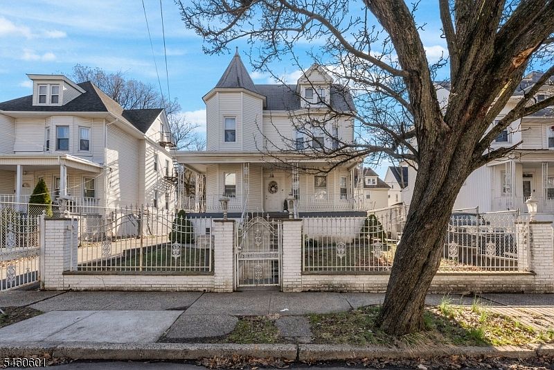 1st image of 38 Nairn Pl