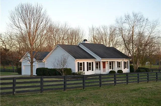 3 bed, 1712 sqft, $3,000 — Photo 3