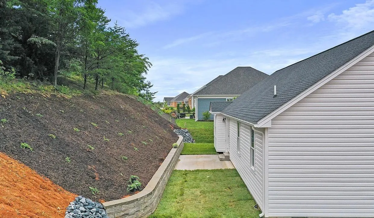 3 bed, 1700 sqft, $2,685 — Photo 4