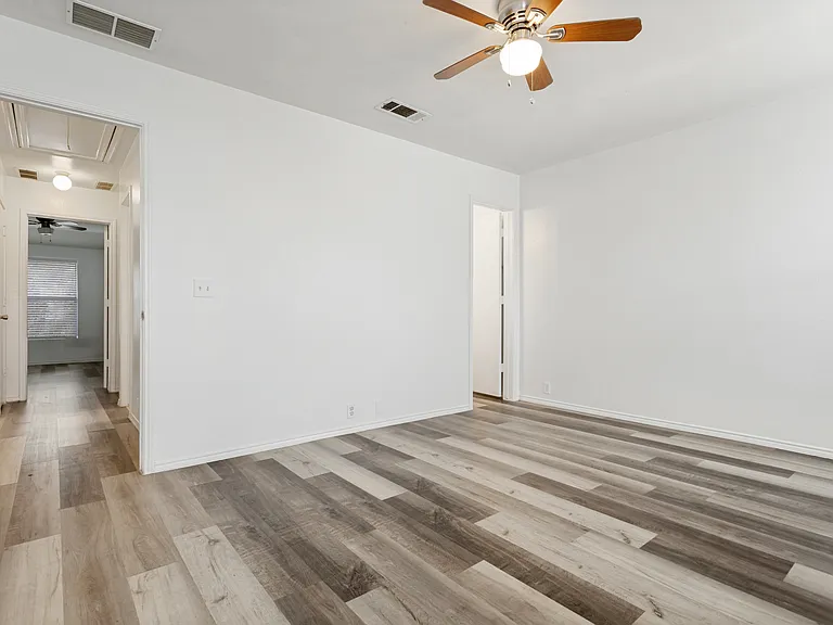 2609 Van Buren Dr #0 — Photo 18