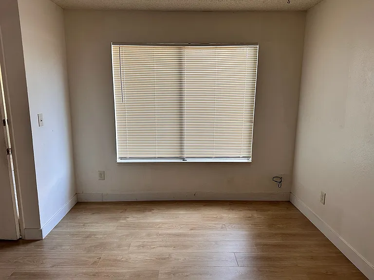 2223 Edison Ave #5 — Photo 6