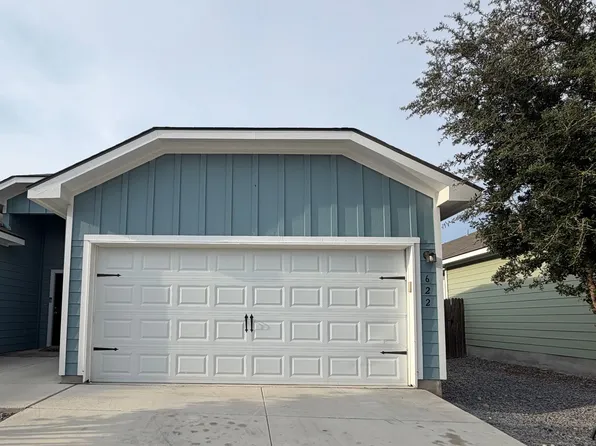 622 Ashers Pl, Seguin, TX 78155
