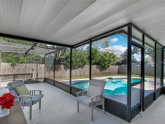 3rd image of 15646 Bear Creek Dr