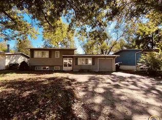 3418 SW Watson Ave, Topeka, KS 66614