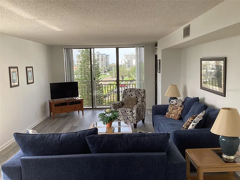 1430 Gulf Blvd #404 — Photo 11