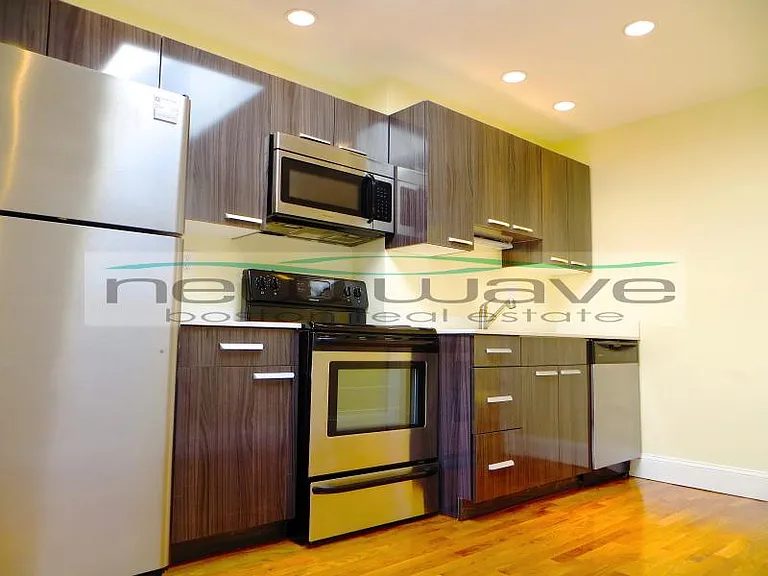 227 Newbury St #2 — Photo 6