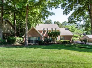 8250 Dogwood Rd, Germantown, TN 38139