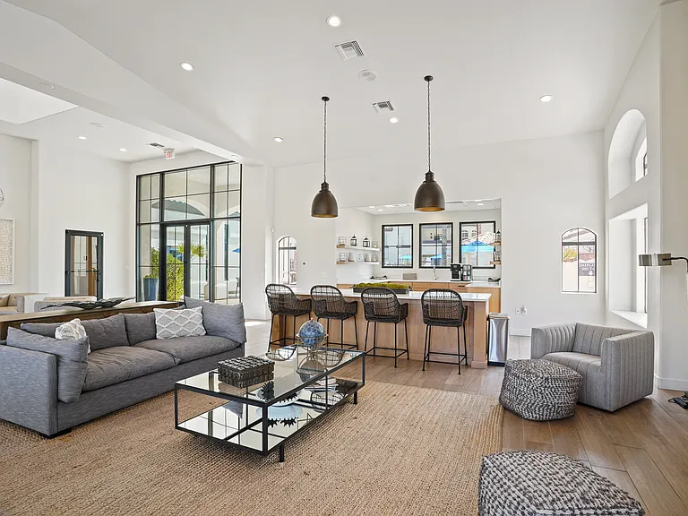 Pinnacle Heights — Photo 10